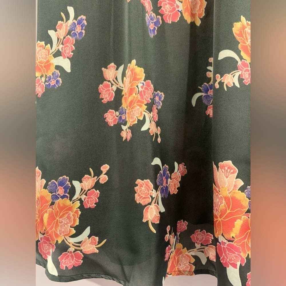 Excellent condition, Chelsea28 Nordstrom "Exotic Floral" Babydoll, Size Medium - Picture 3 of 8